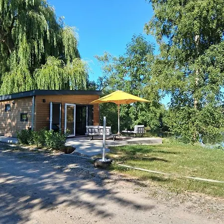 アパート Am Seeufer